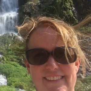 Meet your Posher, Mary e